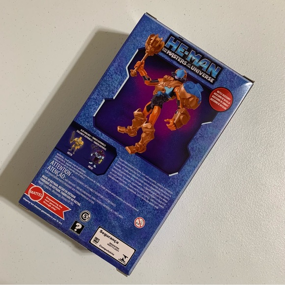 HE-MAN and The Masters of the Universe: Man-At-Arms Action Figure-NIB - Picture 4 of 8